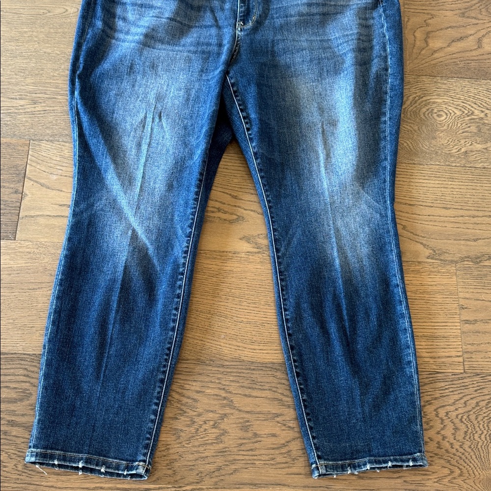Judy Blue One Fine Day Boyfriend Fit Jeans Women’s 22W Non-Distressed Roomy Leg - Picture 4 of 16